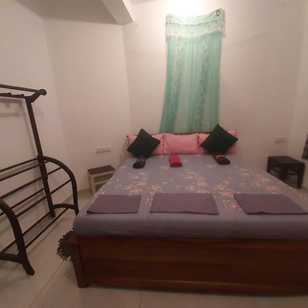 Weerakoon Garden Guest Otel Hikkaduwa Dış mekan fotoğraf