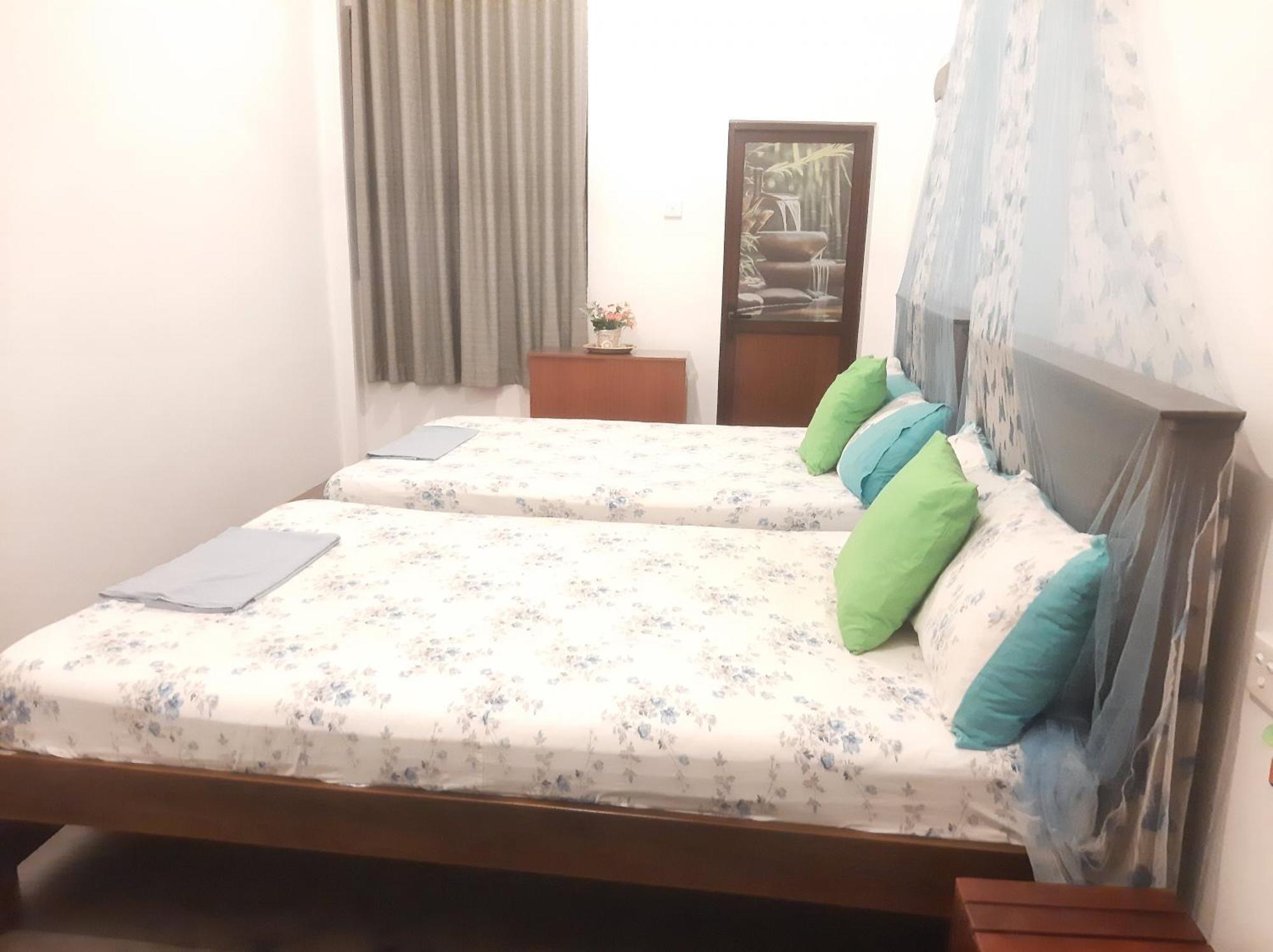Weerakoon Garden Guest Otel Hikkaduwa Dış mekan fotoğraf